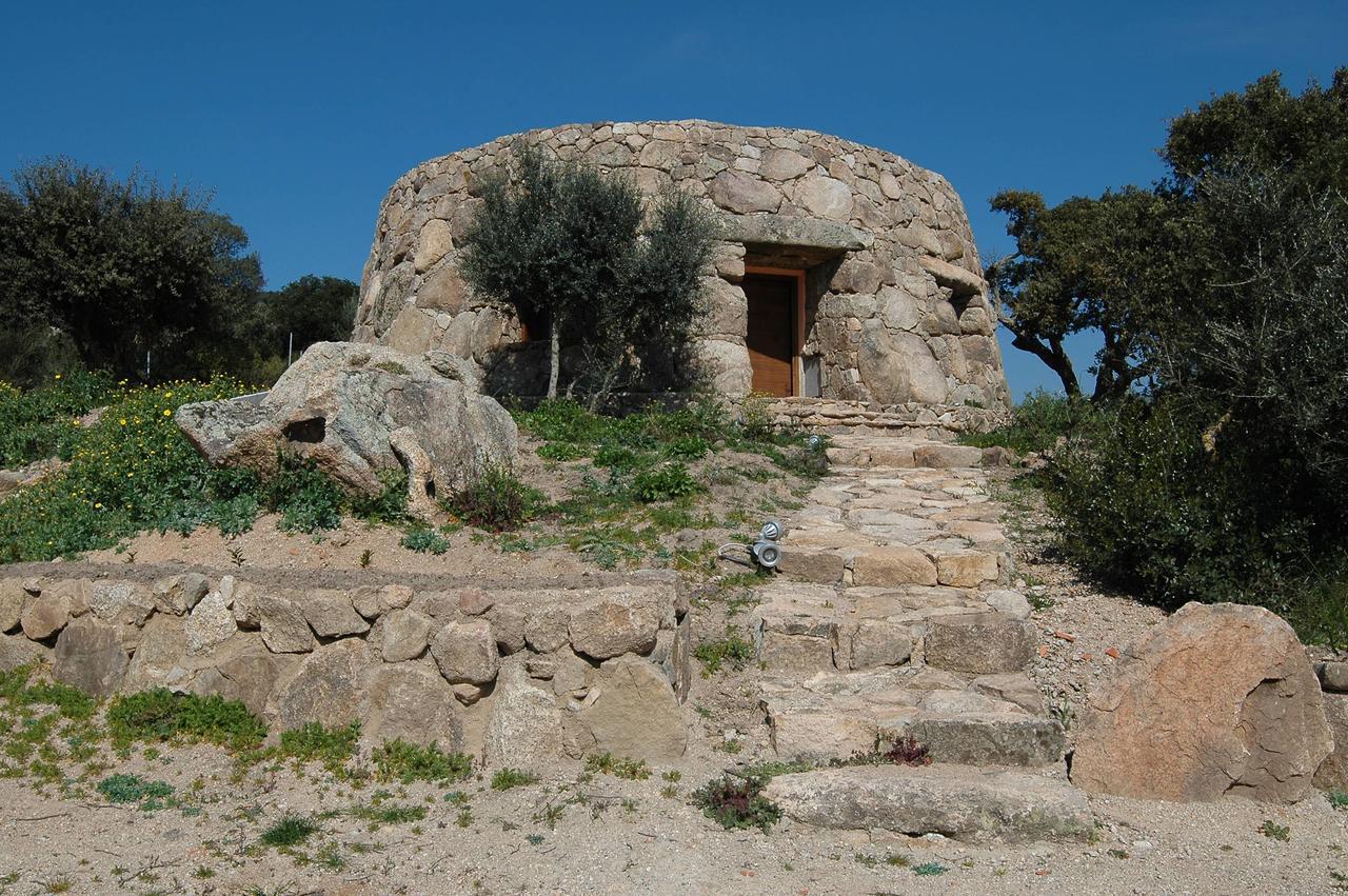 OschiriIl Nuraghe Del Lago Coghinas住宿加早餐旅馆 外观 照片